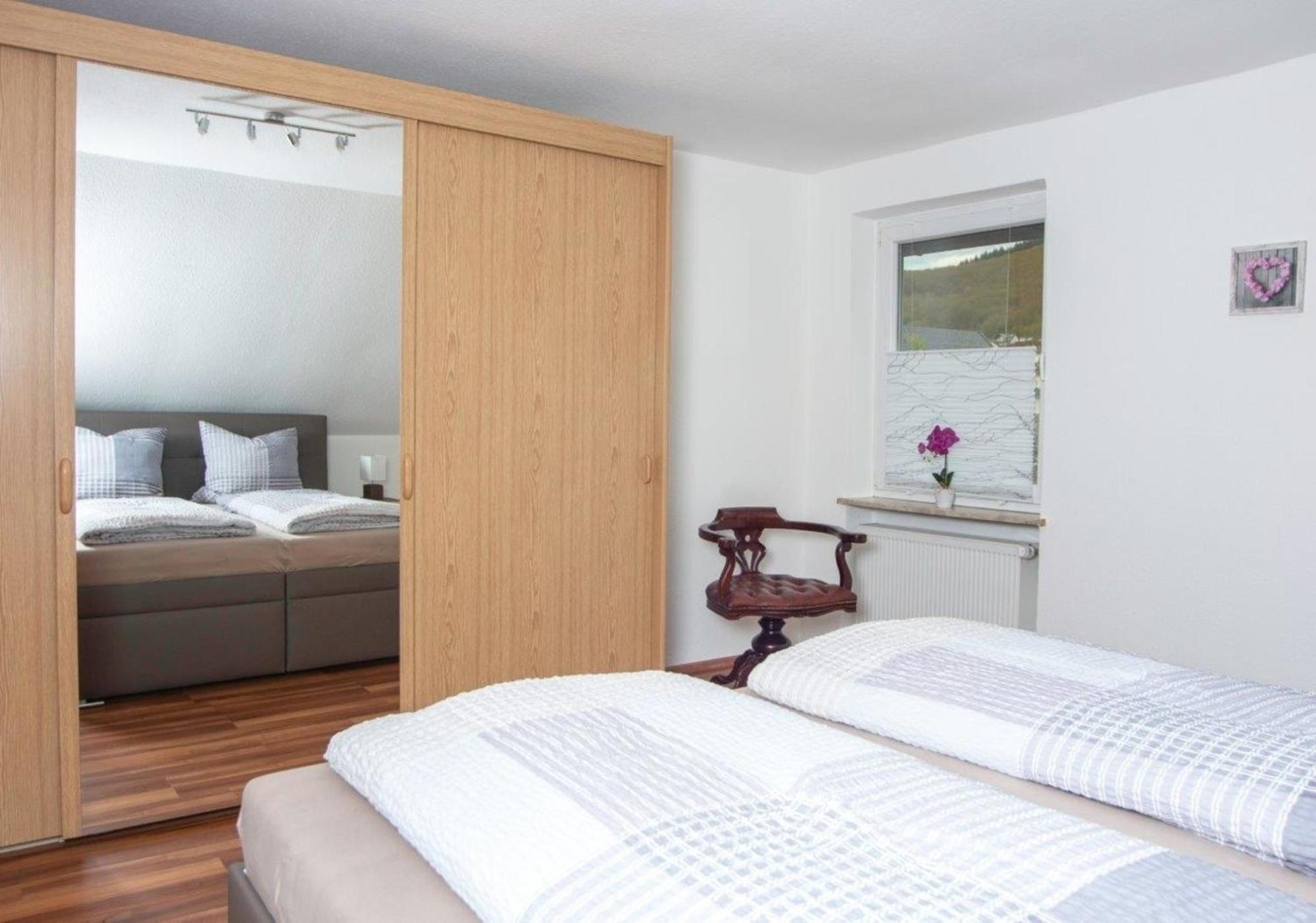 Ferienwohnung Grauschiefer Irsch Luaran gambar